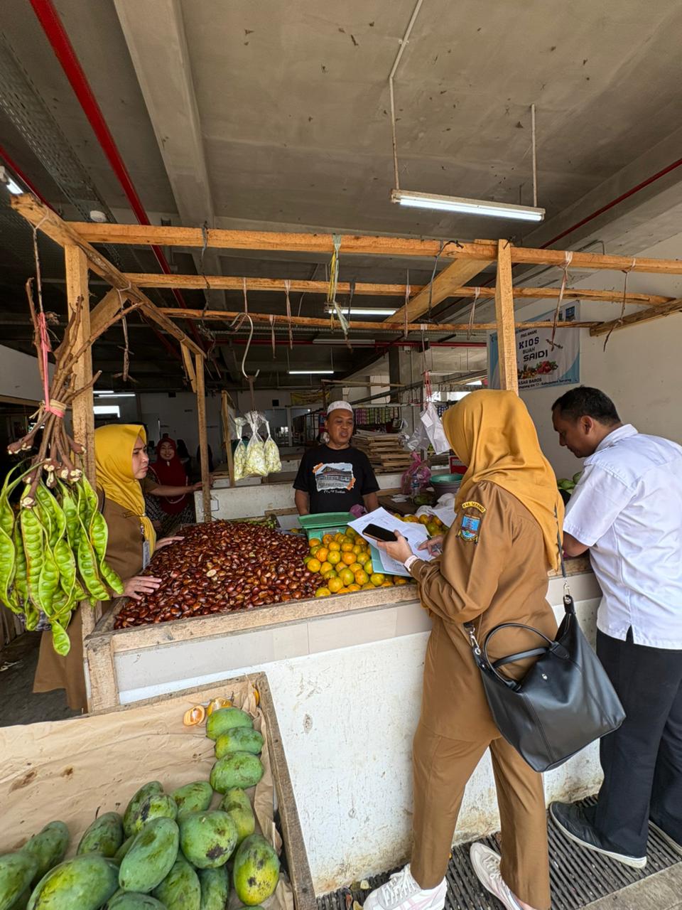 Pengawasan Retribusi Pasar Baros