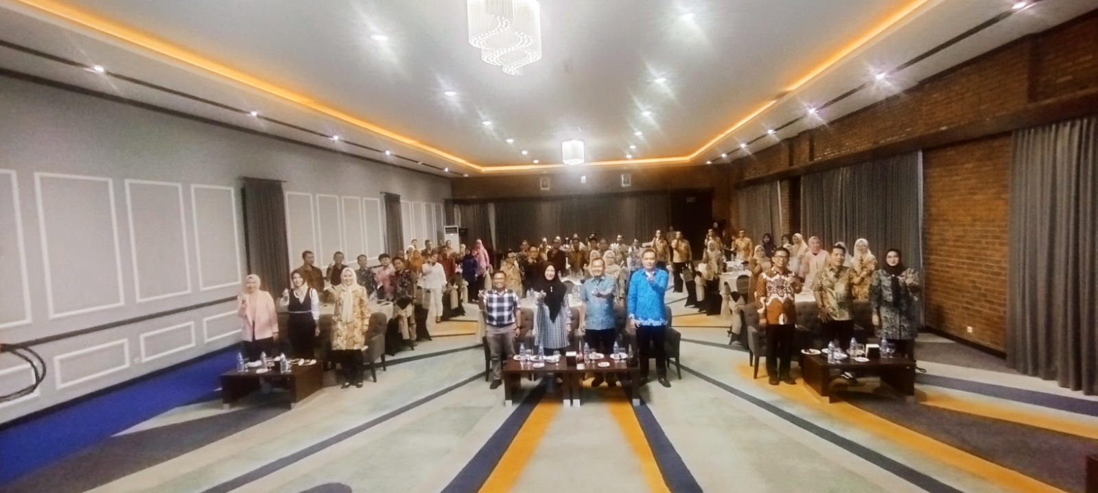 Peningkatan Kompetensi ASN melalui Pelatihan Public Speaking di Hotel Forbis